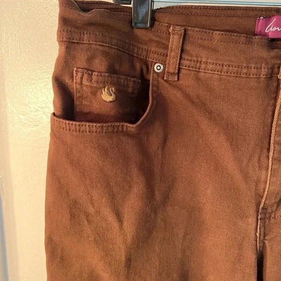 Gloria Vanderbilt, 16S, five pocket w/ logo button zip front, straight leg jean - Picture 5 of 8